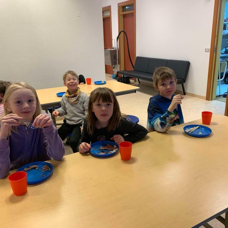 4dfc24b6-b64b-49b3-935f-b1098d1de569