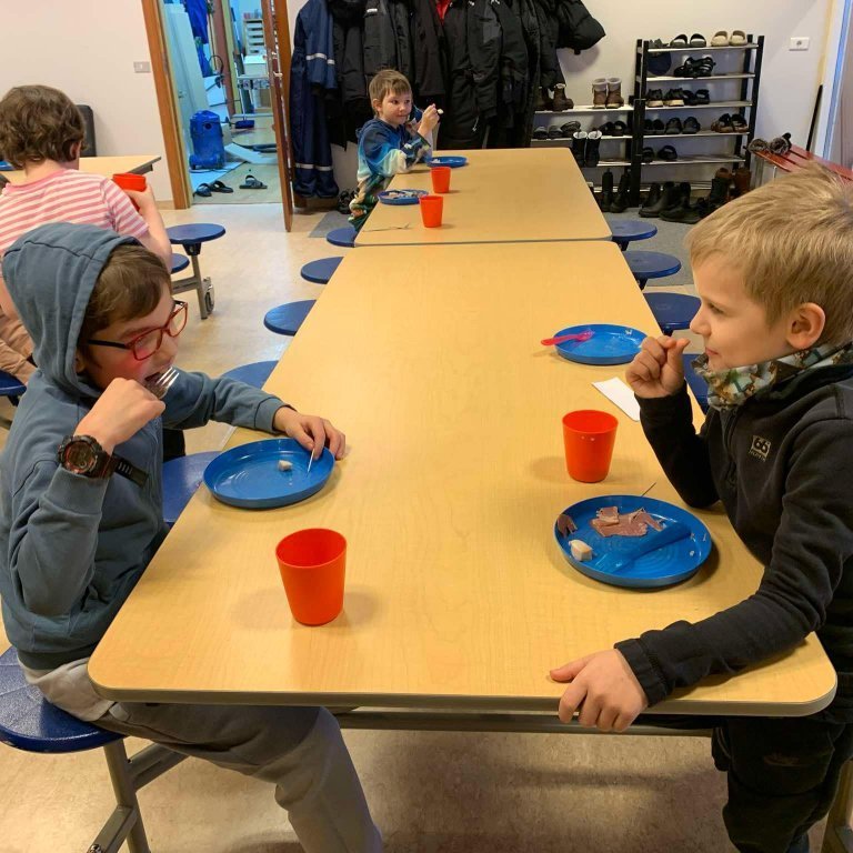 8f9e8430-0a79-4b22-a830-320128a11473