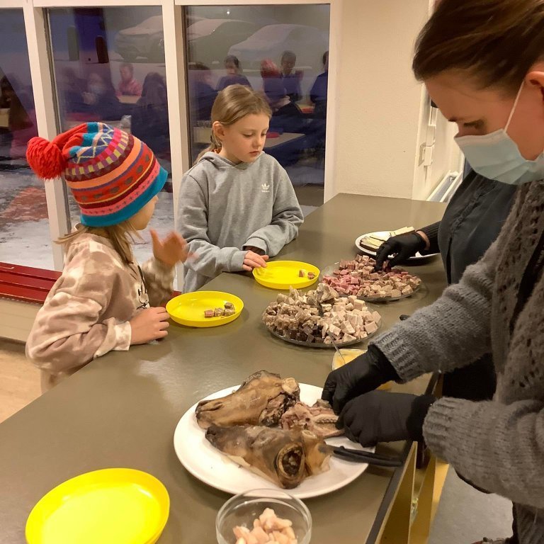 272615540_358986762894684_1273959770154196425_n