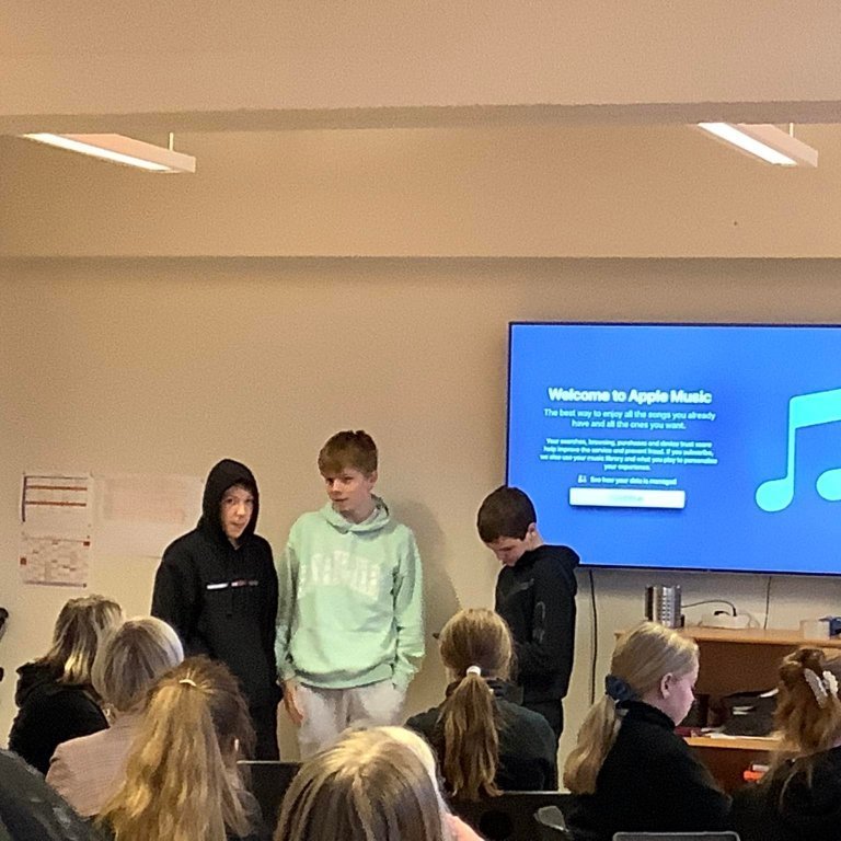 279266240_376888471162252_6056081715466002333_n