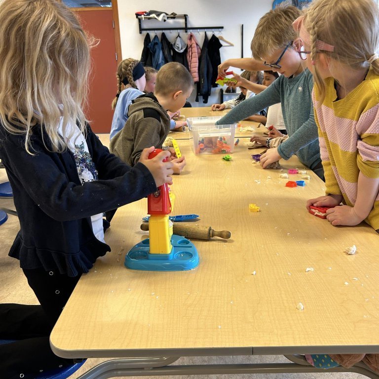 e94f8ac6-a0a4-494b-ab65-3d2124662d32