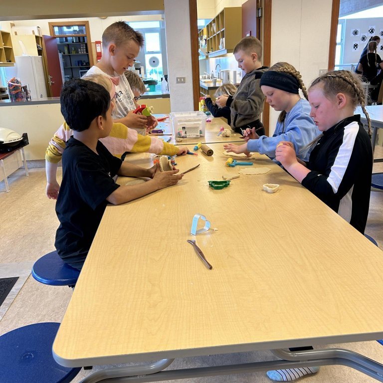 eee5a542-135a-491f-9369-1bb54668f565