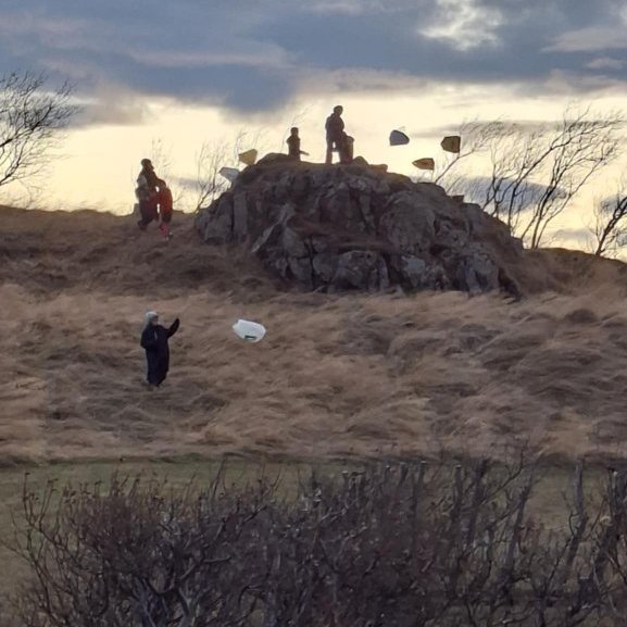 e7ab8b3b-e316-4292-9255-e04fd35721be