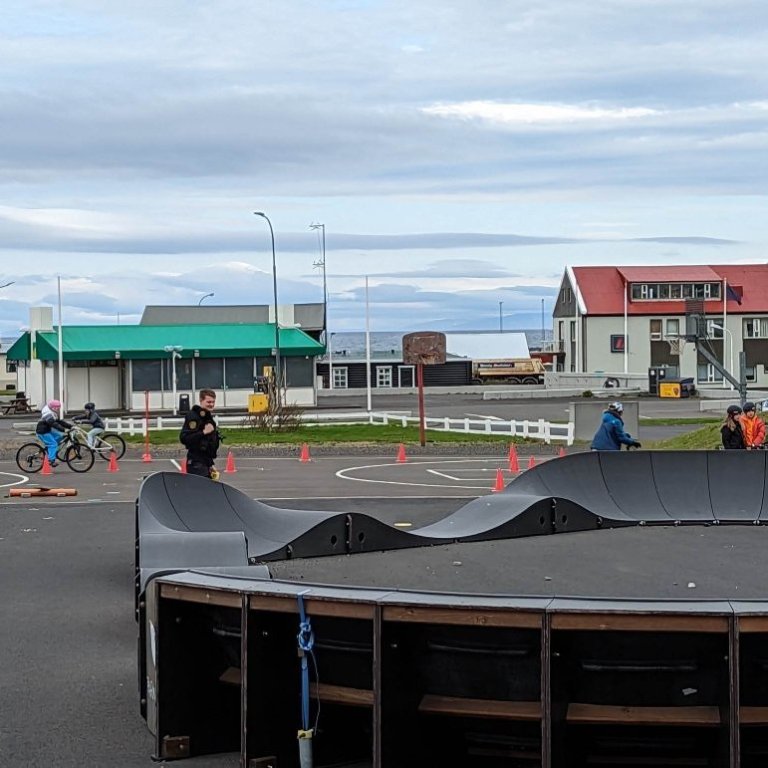 350798578_200459032940822_3931480363279749253_n