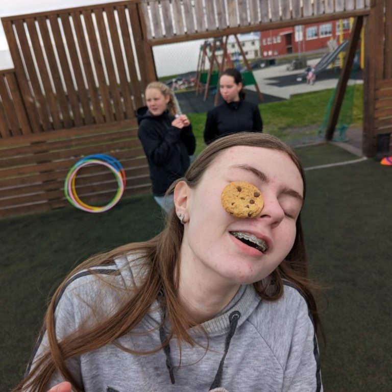 350879787_601508808745410_1700539831588018651_n