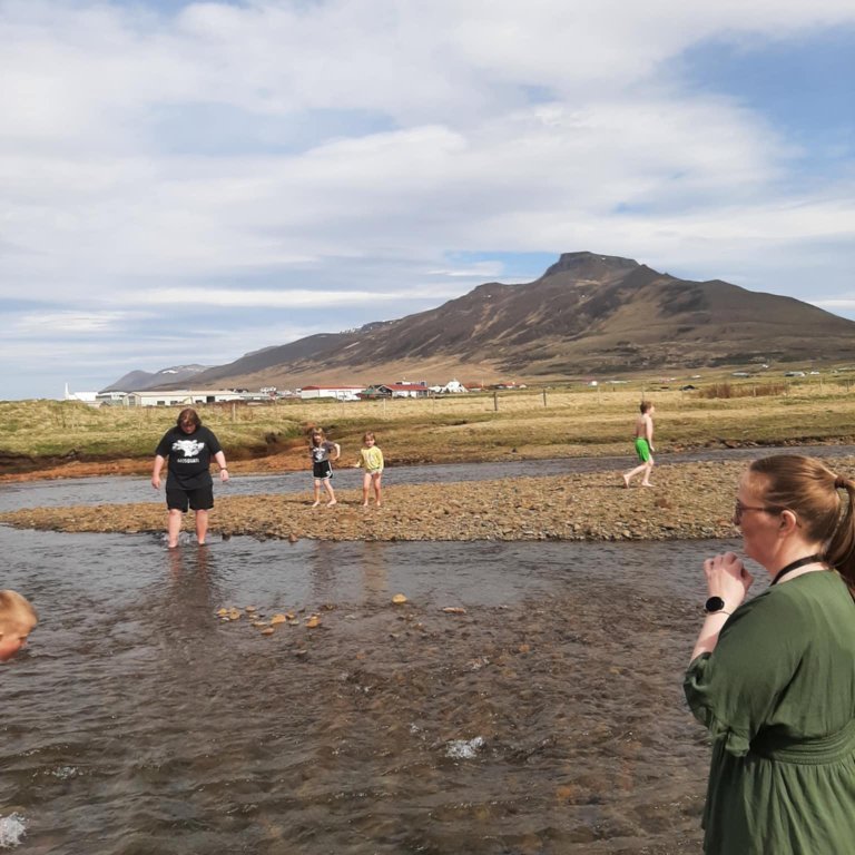 42f4dc3c-5803-4f30-9758-16b5e105c72e