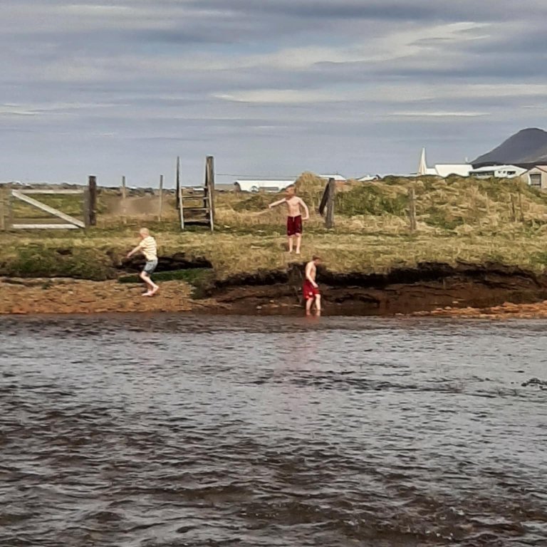 c89511ee-61e4-44d0-9f05-0cc19468e9c3