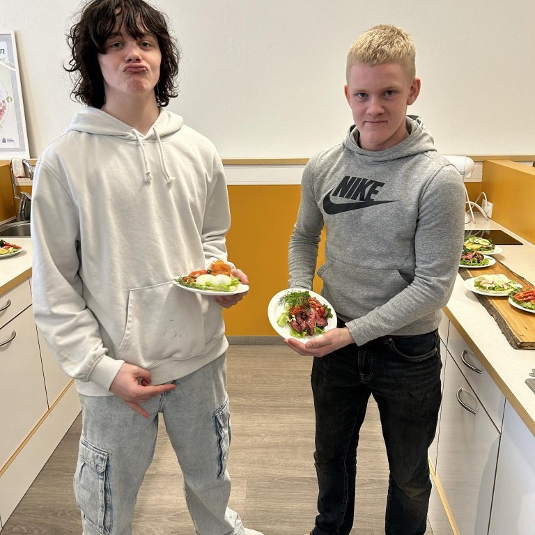 6fa601b8-bb83-4a70-bf21-e468dbe1e3f0