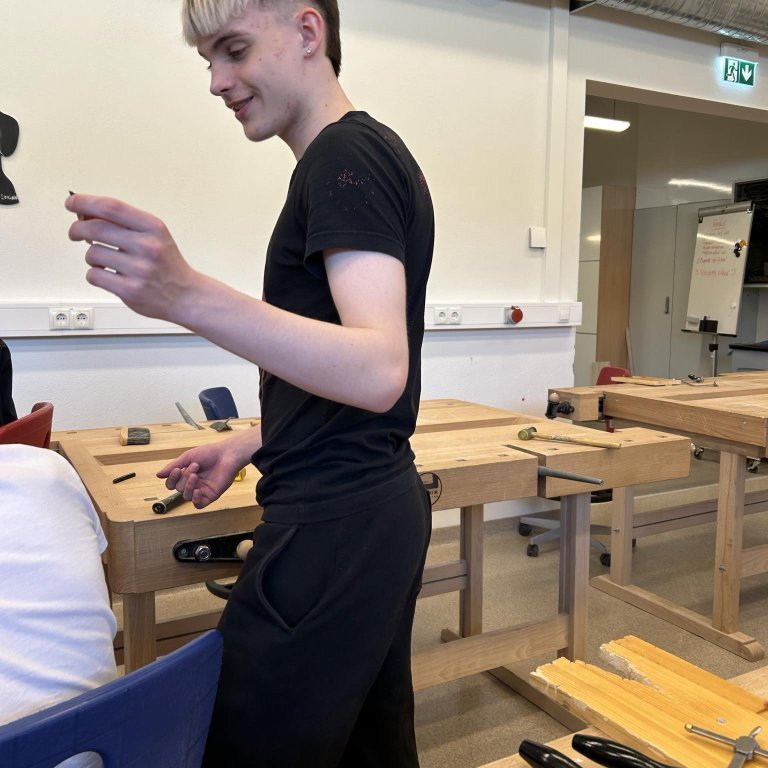 b3c2f2dc-8895-42e8-a537-38d5303f528e