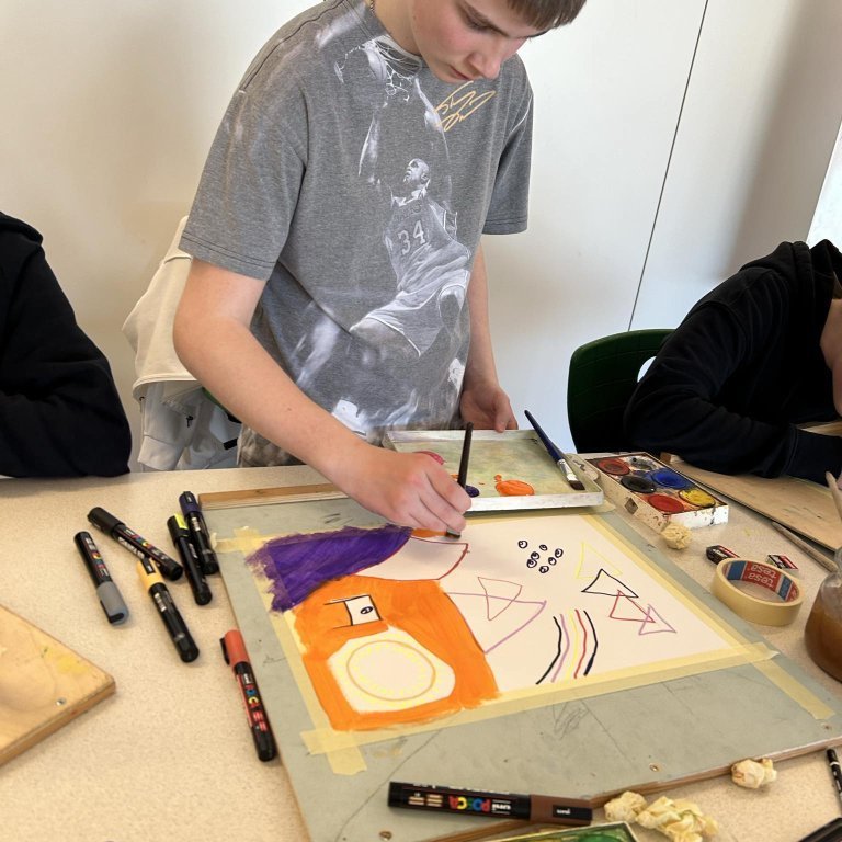 f51cb43d-e165-47e8-83b8-198056860ef7