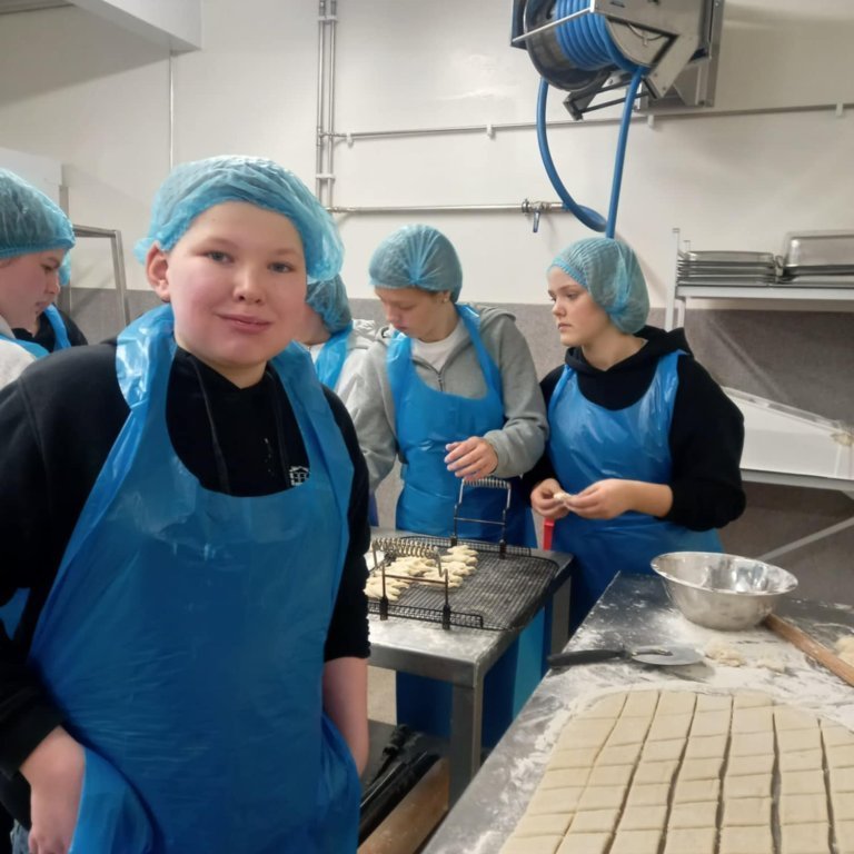 2be2a855-f6c8-43b2-9039-f8d597cc6338