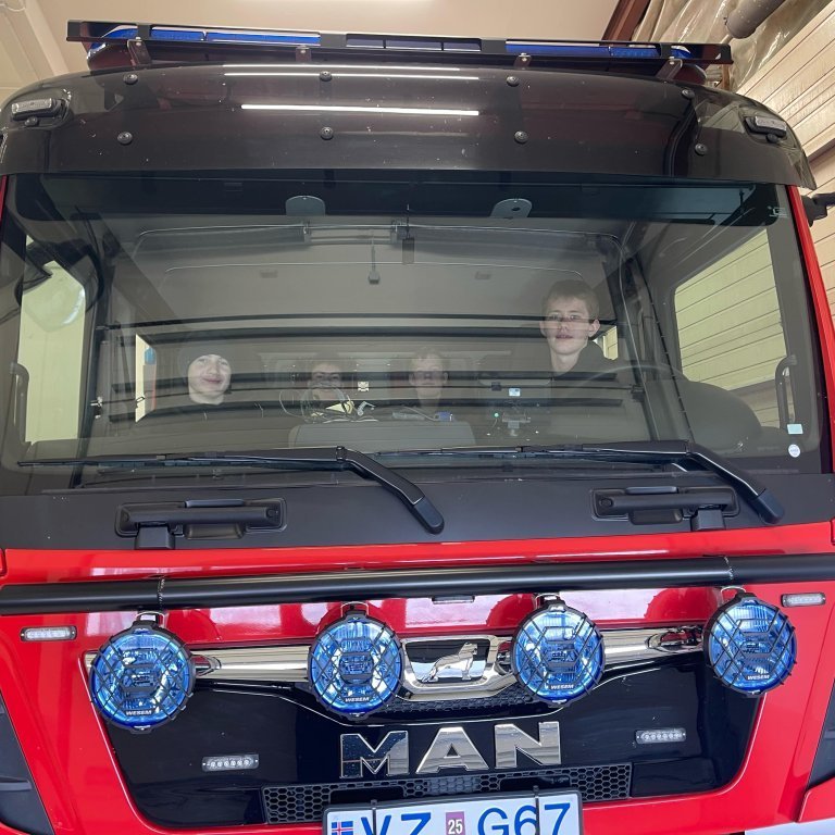 8bba74ec-b4d8-4499-a499-426e4def54fa