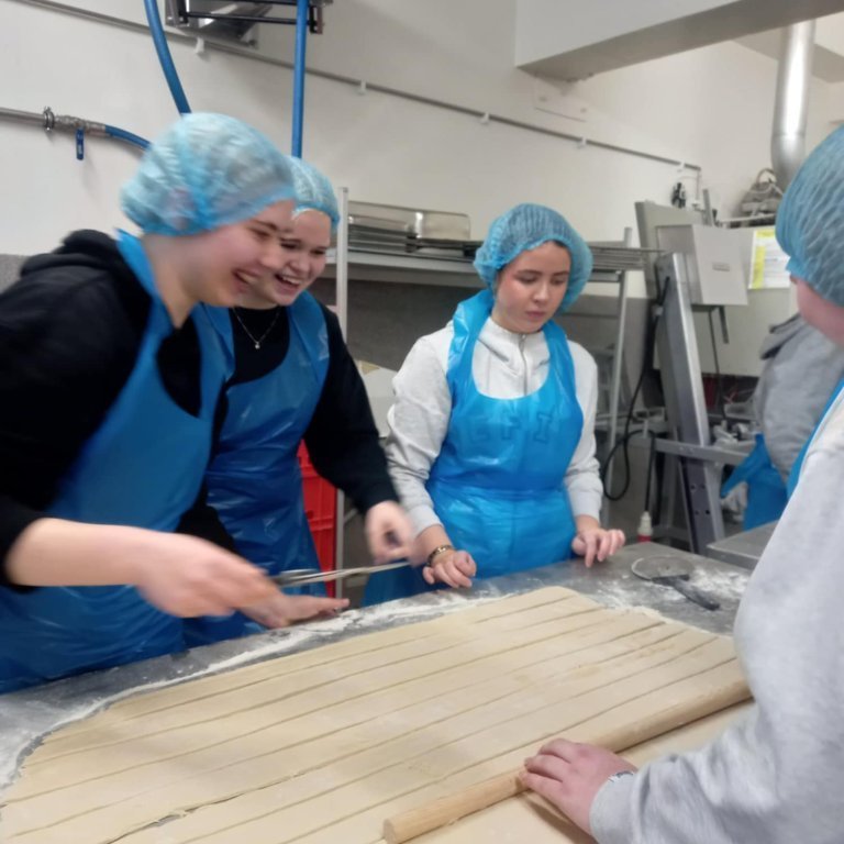 9c784430-c48c-40b1-bb5c-35ca85b61502