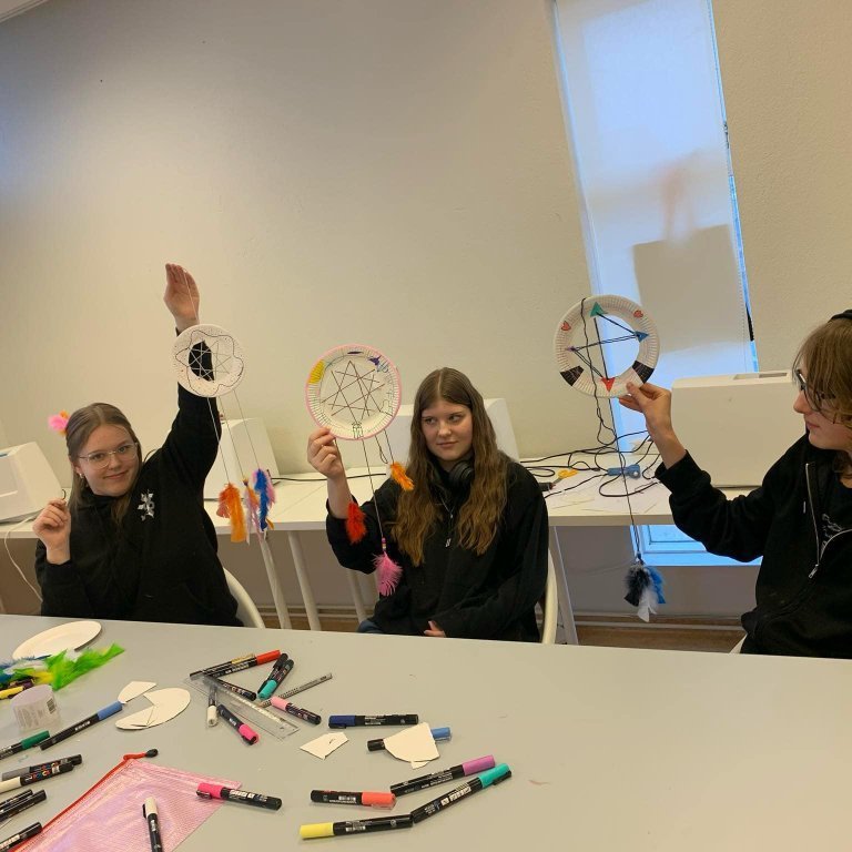 ea371377-0f48-433a-b7ef-6b259bda473b