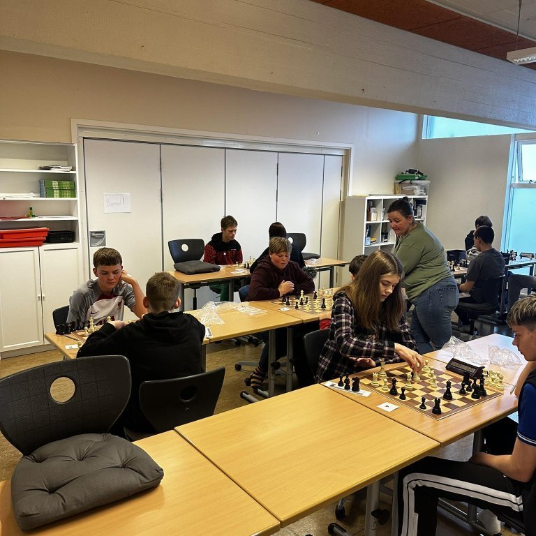 394155615_785025740046507_6471732010495229829_n