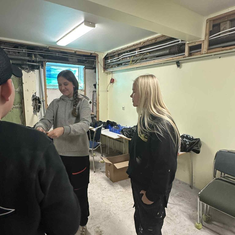 5778b5a2-ae86-46d8-9bb9-8ae228ab7f4b