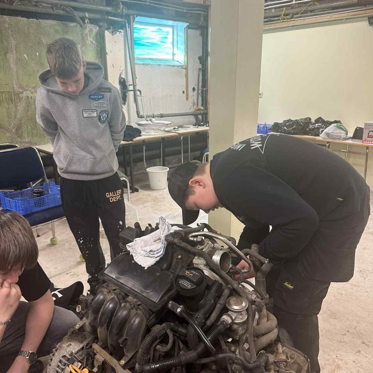 9b9ce681-9f9c-467d-b638-ecf5a5699b5a