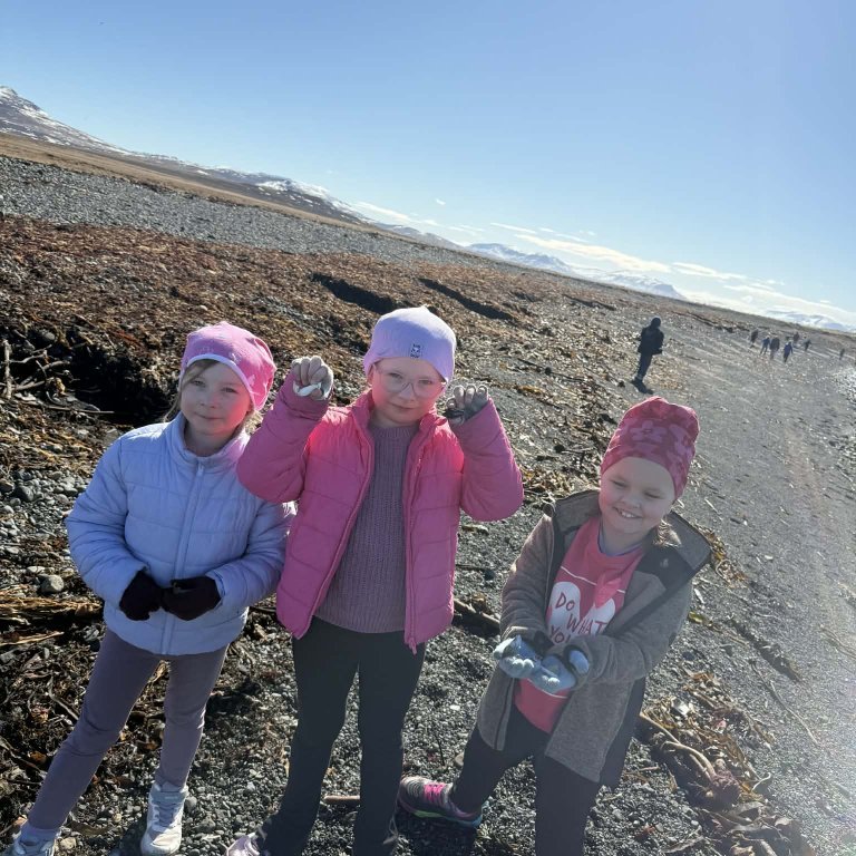 99cb8df7-7565-40e9-904d-e1363054c23b