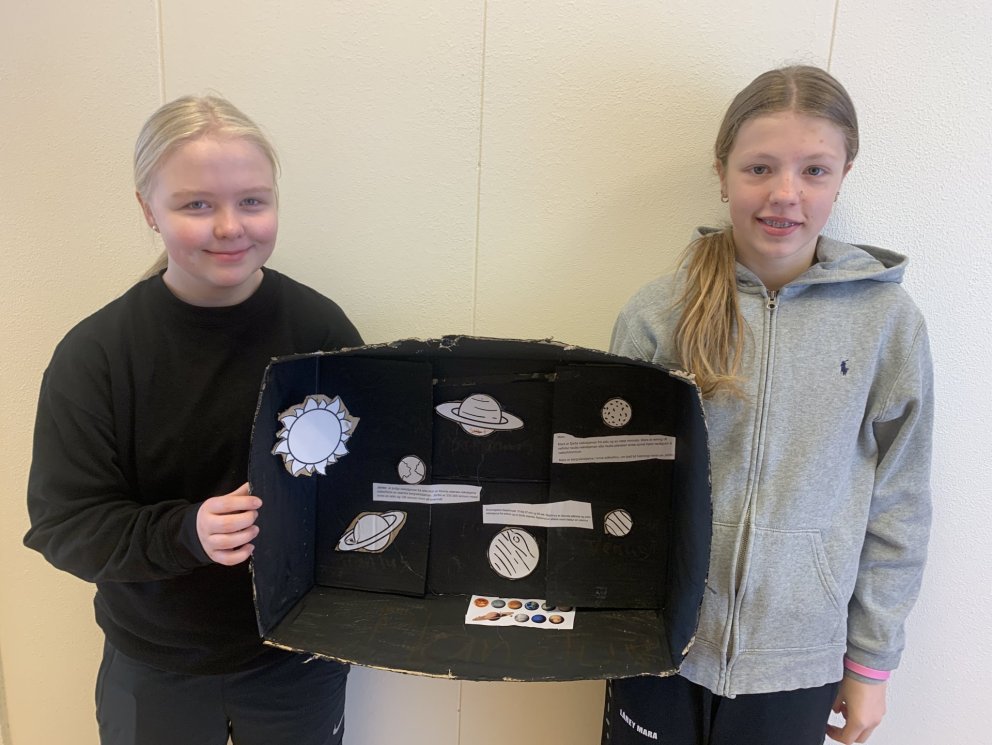 Miðstigslota um sólkerfið