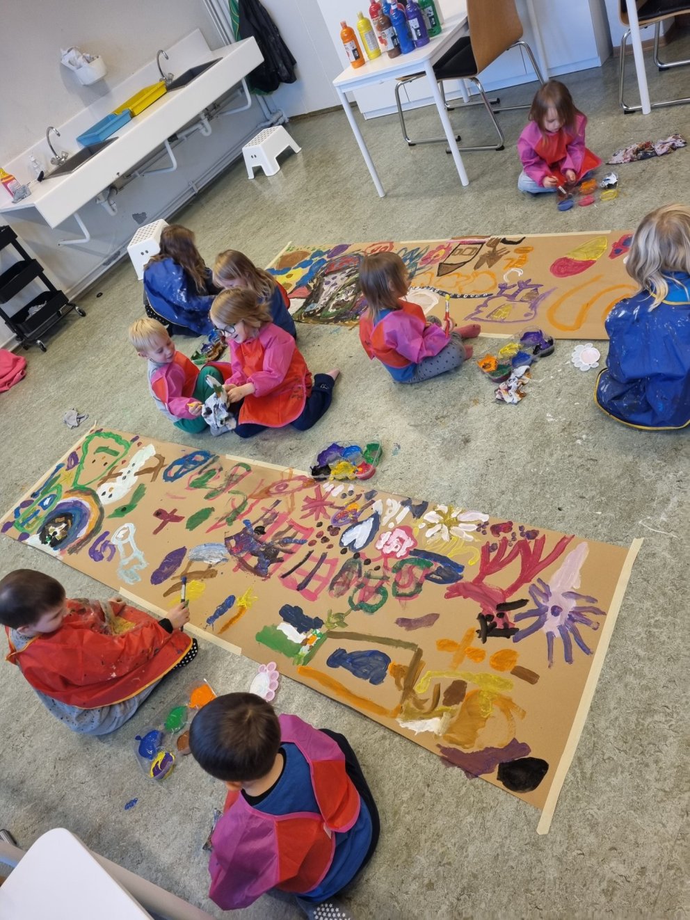 Skólahópur í myndmennt