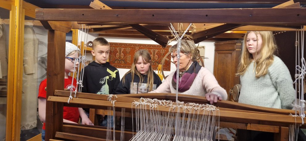 Heimsókn nemenda 5.bekkjar á Heimilisiðnaðarsafnið á Blönduósi