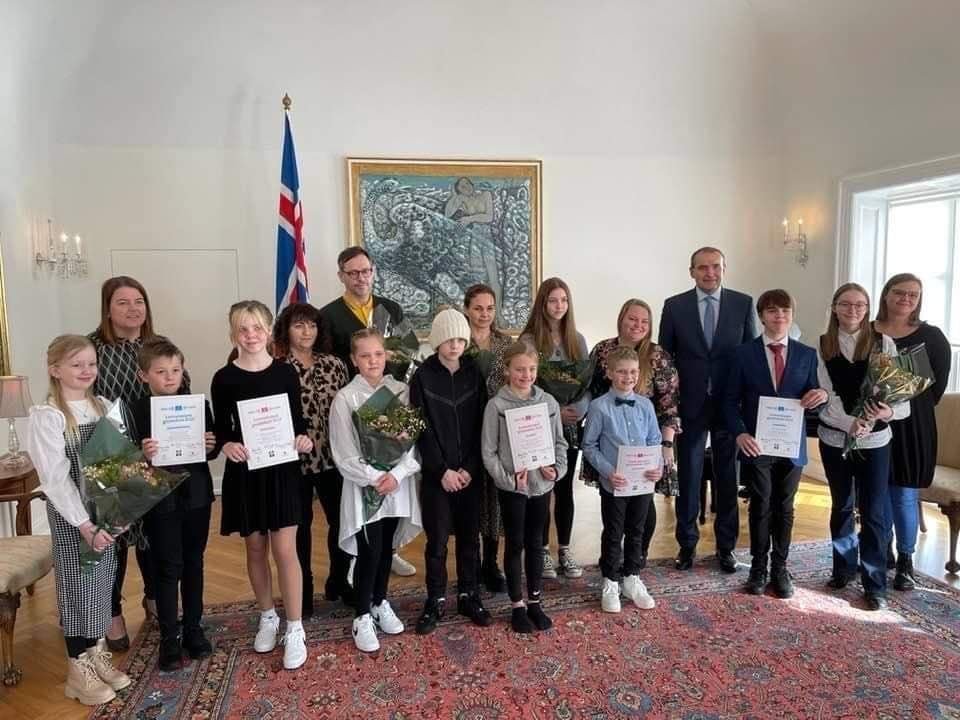 Viðurkenning í lestrarkeppni grunnskóla á Bessastöðum