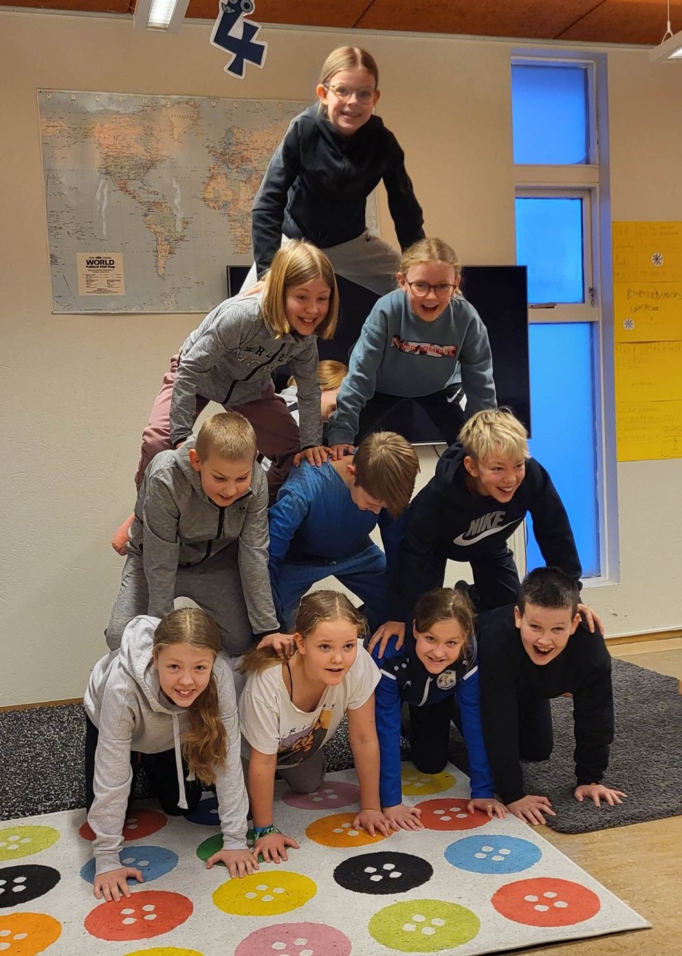 Nemendur á miðstigi bregða á leik