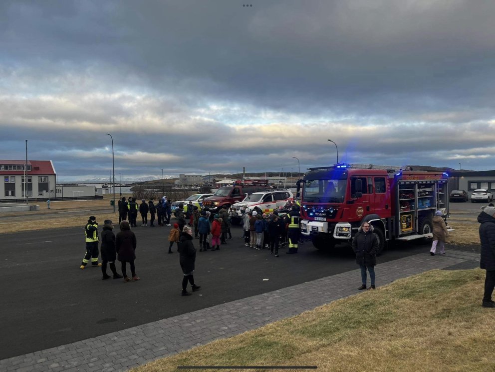 Heimsókn frá viðbragðsaðilum á svæðinu í tengslum við 1-1-2 daginn