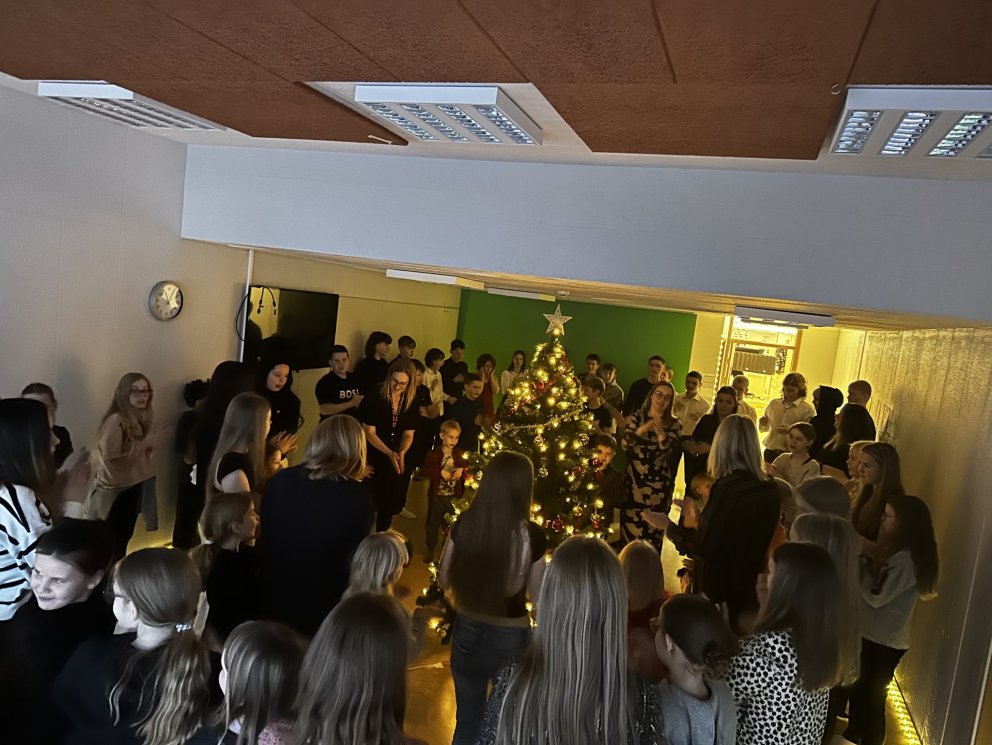 Annáll og jólakveðja stjórnenda