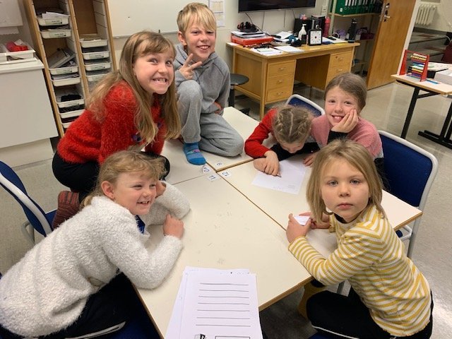 Föstudagskveðja yngsta stigs