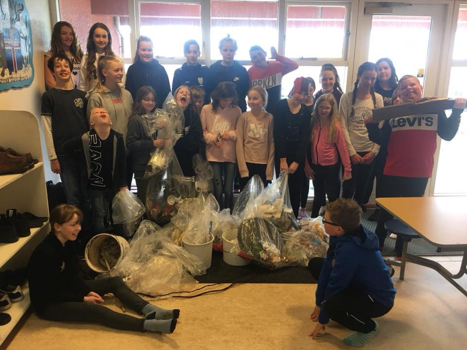 Texti með fréttamynd