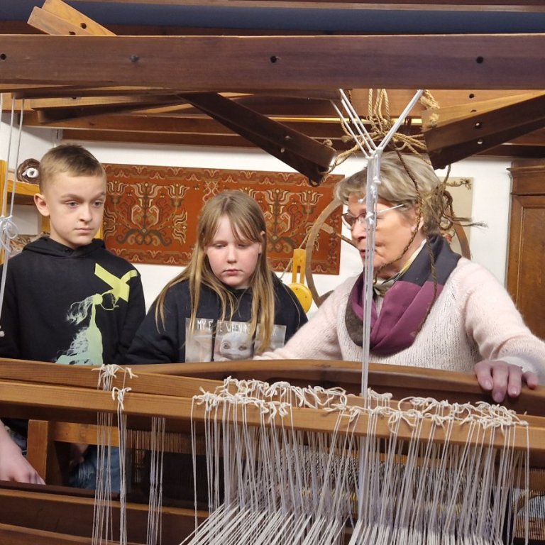 Heimsókn nemenda 5.bekkjar á Heimilisiðnaðarsafnið á Blönduósi