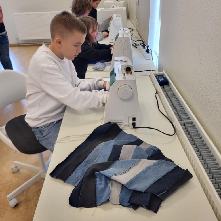 Töskur úr endurunnu efni