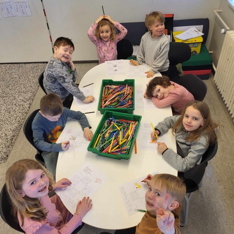 Páskakörfur í vinnslu