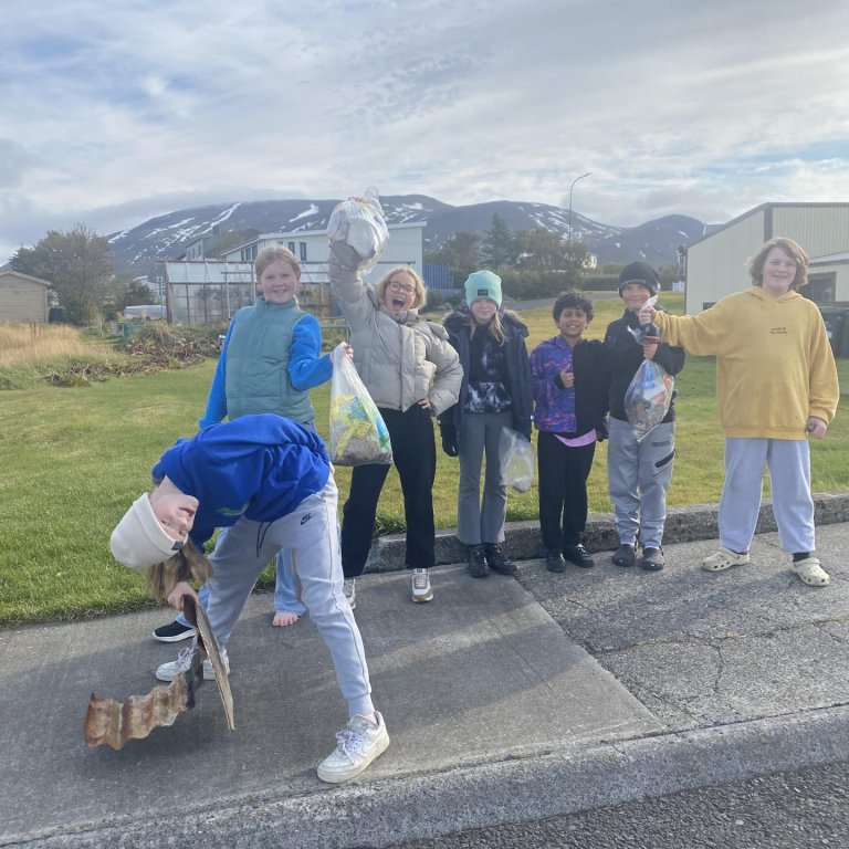 5. og 6. bekkur í ruslatínslu