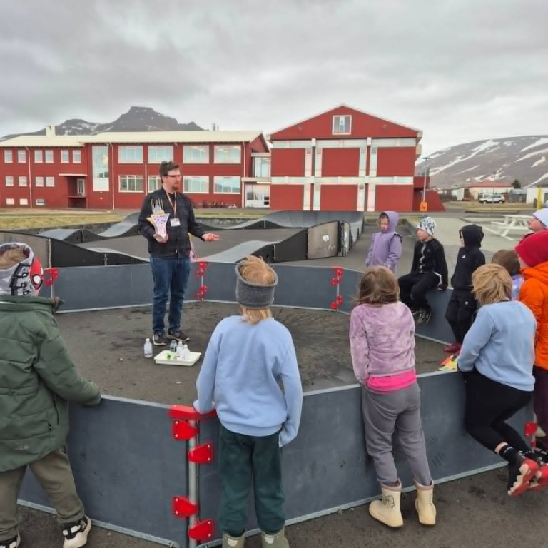 Föstudagskveðja á fimmtudegi