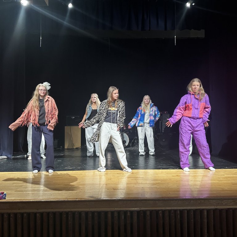 Föstudagskveðja í blíðunni