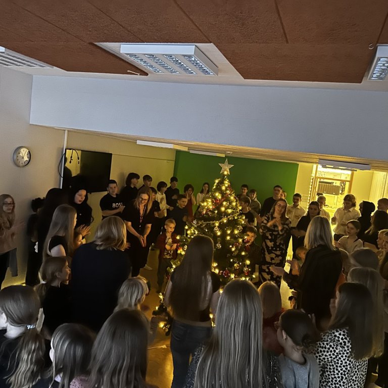 Annáll og jólakveðja stjórnenda