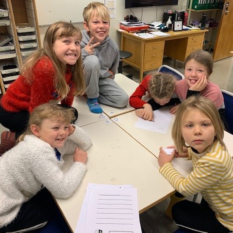 Föstudagskveðja yngsta stigs